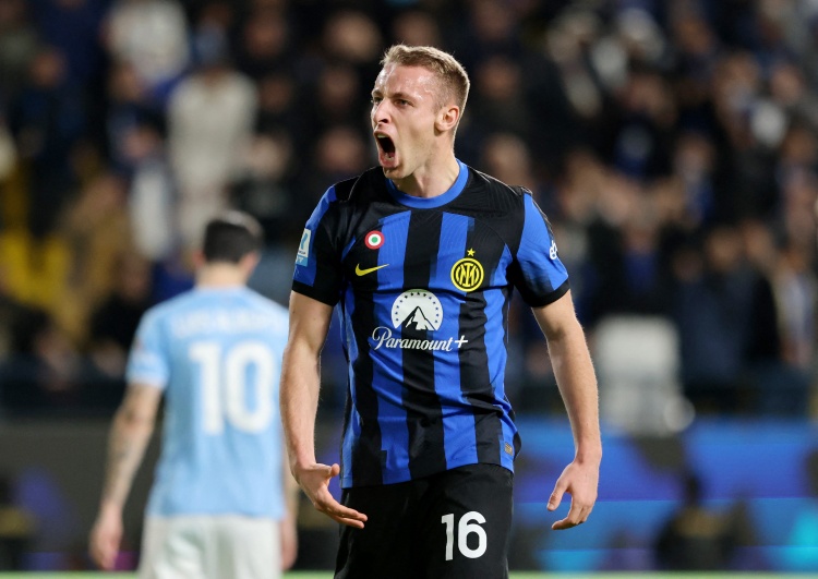 青岛媒体：西海岸热身赛0-2俄超罗斯托夫，李雷雷指导年轻门将