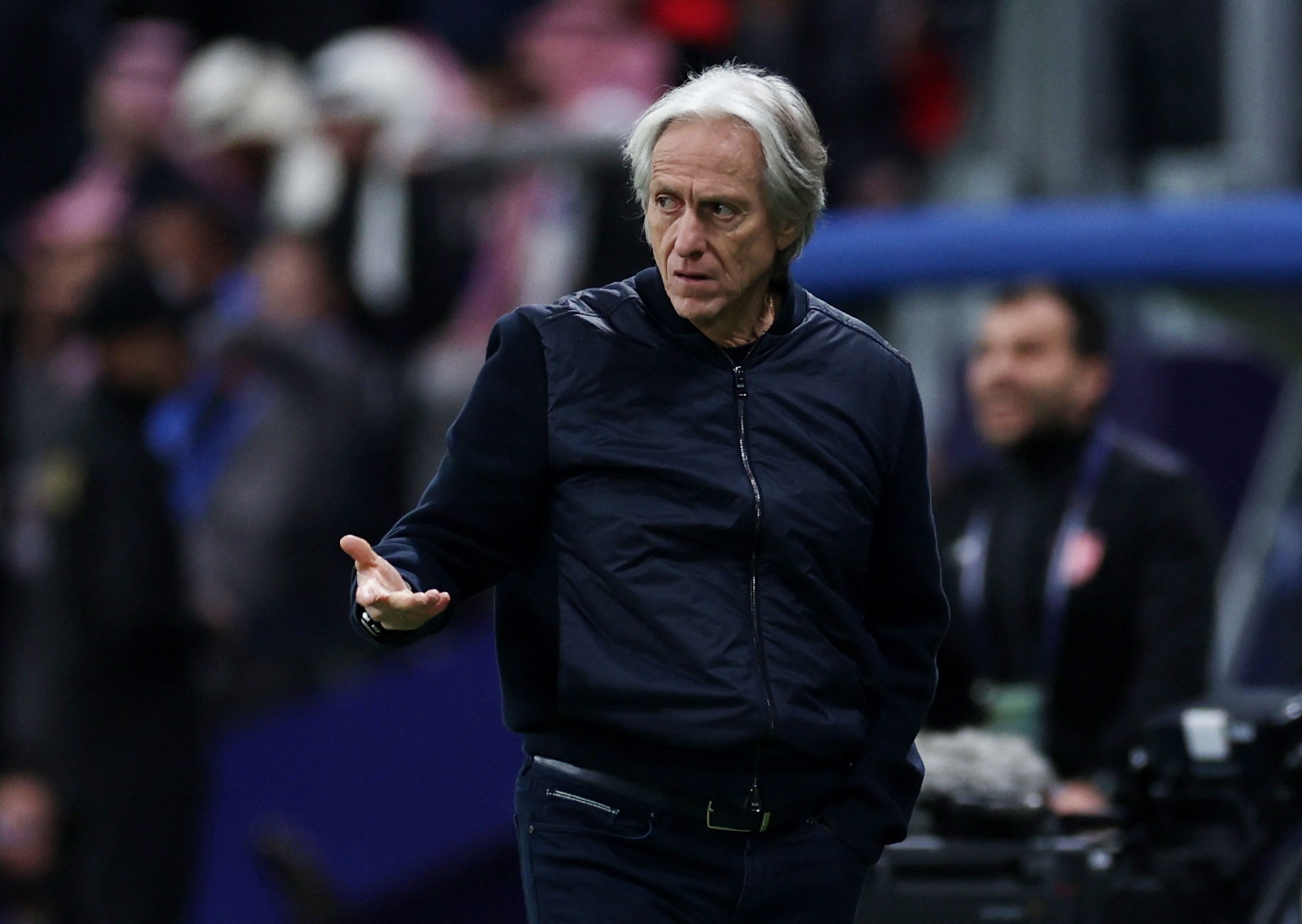 媒体人：郭艾伦命途多舛 很多球迷希望他在某个时间节点叶落归根