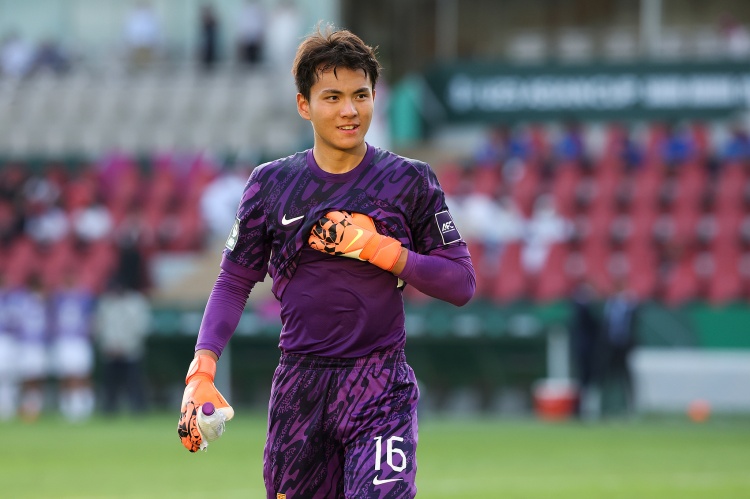 青岛媒体：西海岸热身赛0-2俄超罗斯托夫，李雷雷指导年轻门将